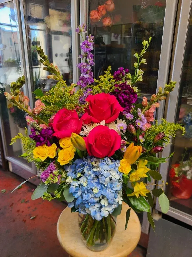 Chu's Florist & Birds
