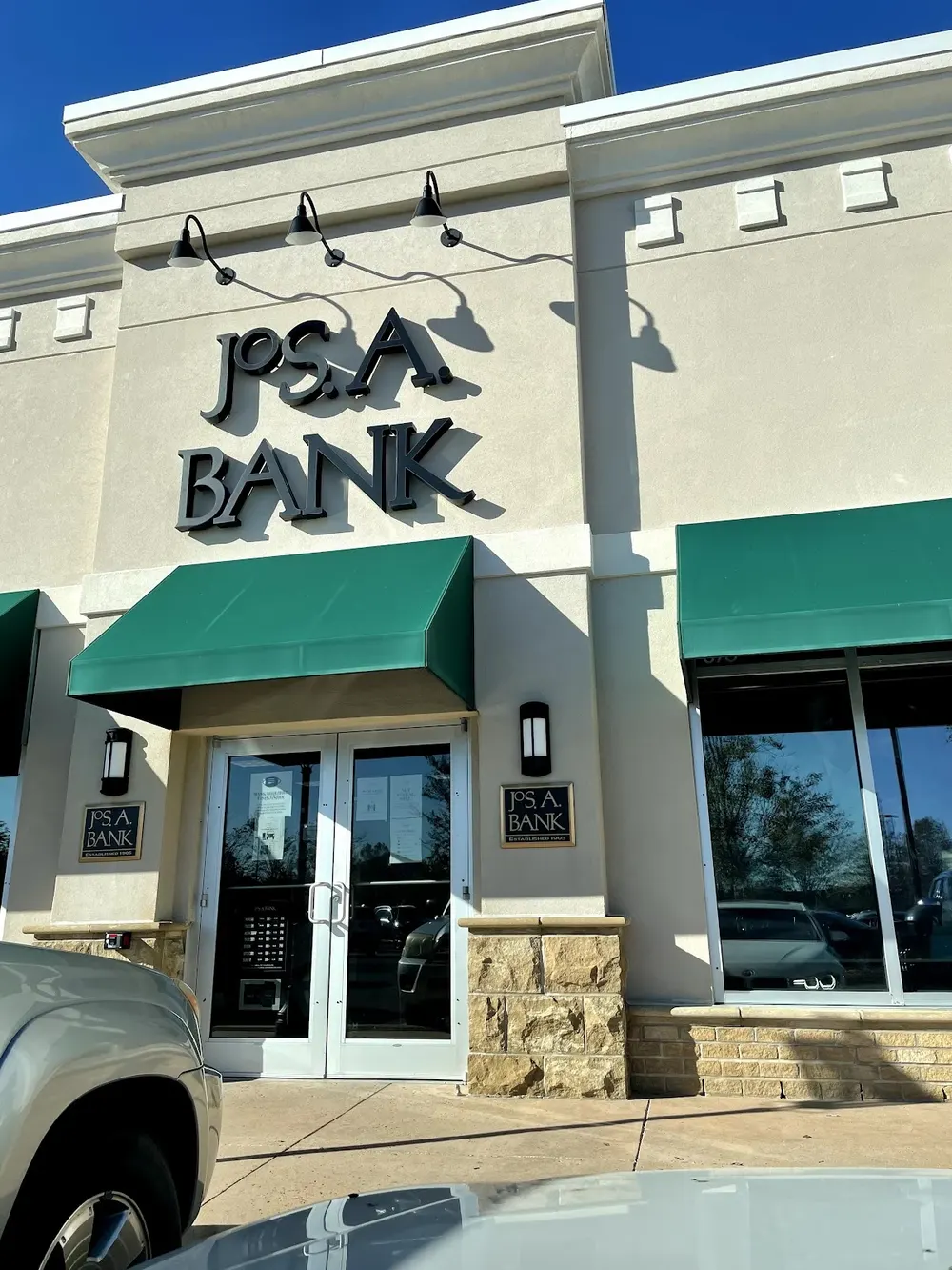 JoS. A. Bank