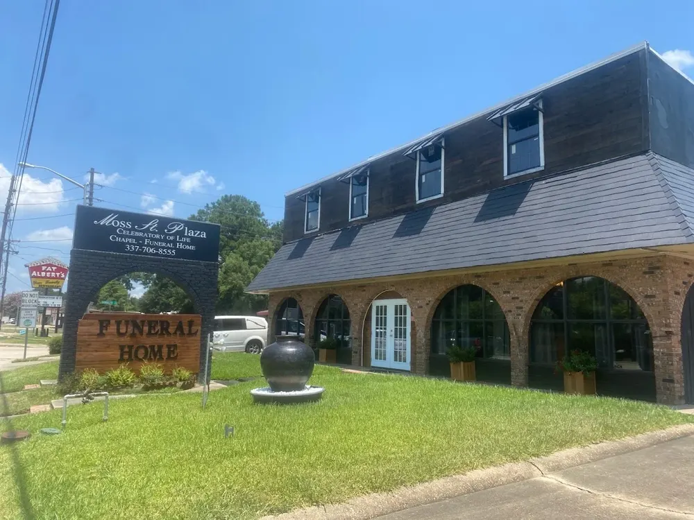 Moss St Plaza Celebratory of Life Chapel & Funeral Home
