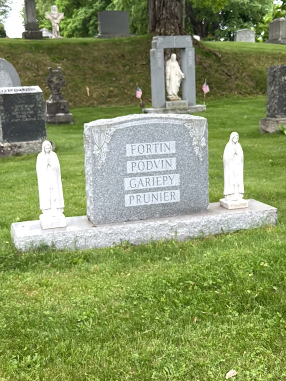 Notre Dame Cemetery
