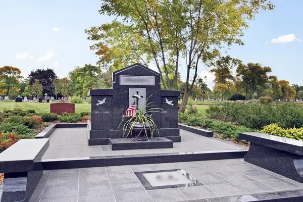 Oak Woods Cemetery