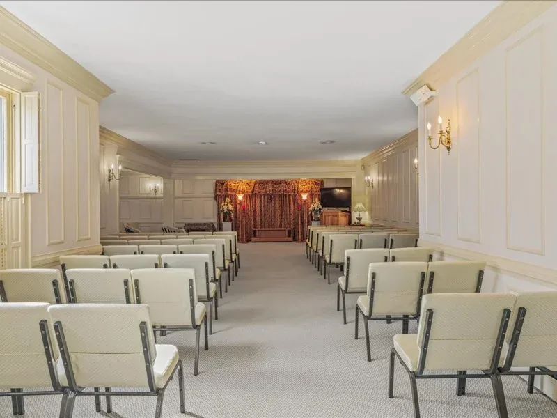 Parsell Funeral Homes & Crematorium - Dodd-Carey Chapel - 2