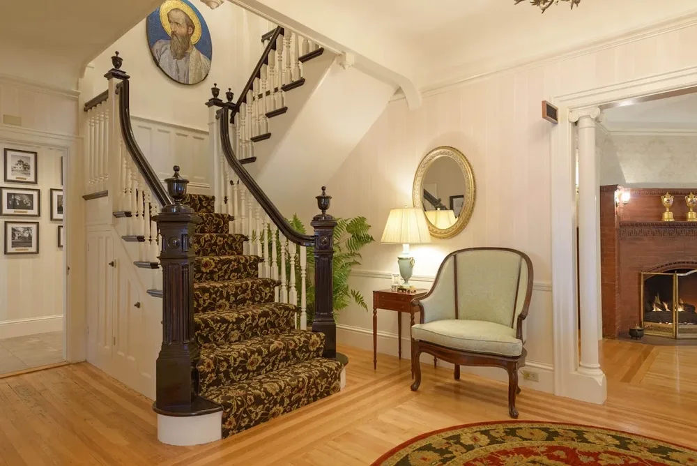Phaneuf Funeral Homes & Crematorium