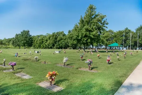 Shawnee Mission Memory Gardens